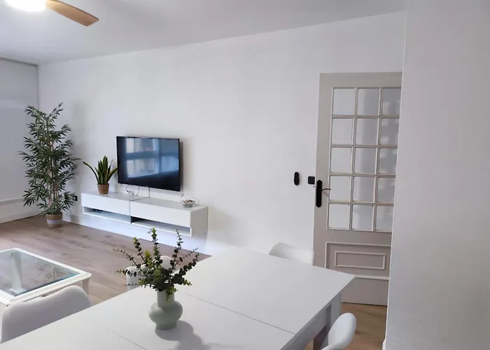 Illa Salvora, Portonovo